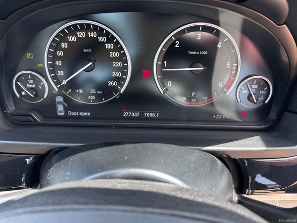 BMW 520D SE 389086985