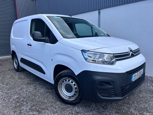 2023 Citroen Berlingo - Air conditioning / 105km 389096419