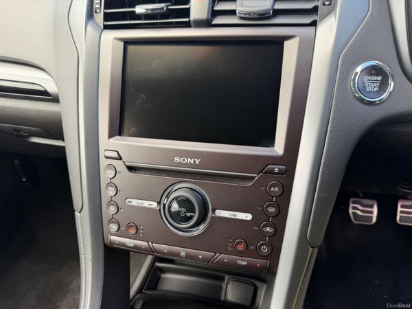 Ford Mondeo  2.0 150 BHP ST Line 389012111