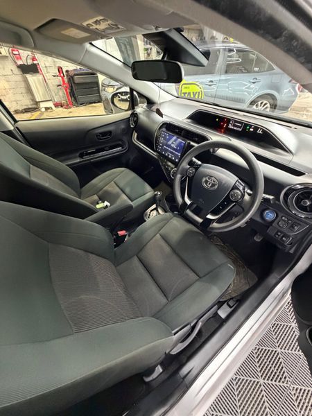 2018 Toyota Aqua 1.6 Petrol Hybrid 389015655