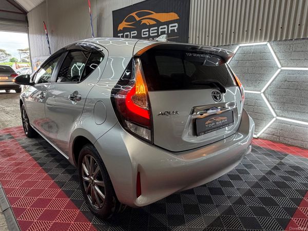 2018 Toyota Aqua 1.6 Petrol Hybrid 389015609