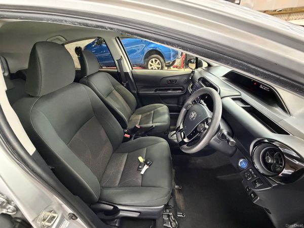 2018 Toyota Aqua 1.6 Petrol Hybrid 389015613
