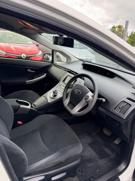 TOYOTA PRIUS HYBRID AUTOMATIC 389141059
