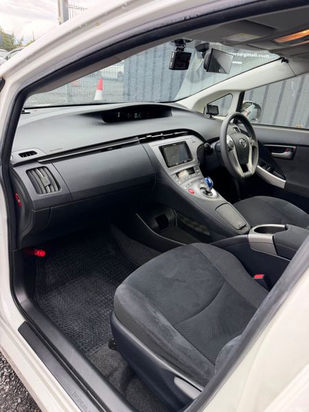 TOYOTA PRIUS HYBRID AUTOMATIC 389141061