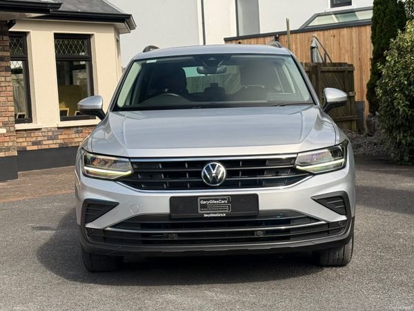 Immaculate 221 Volkswagen Tiguan! 389141345
