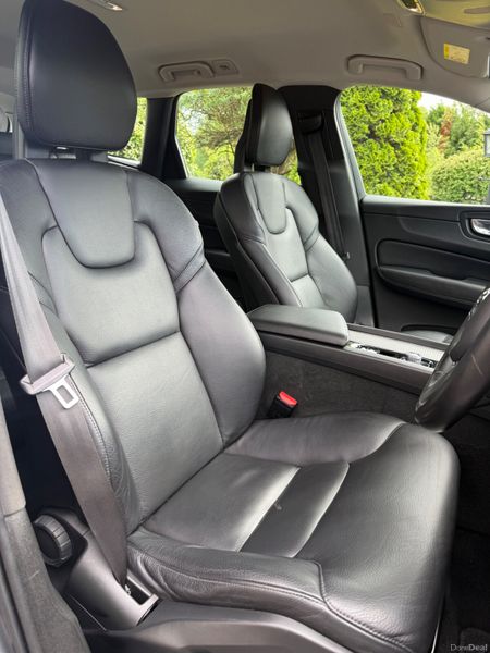 Stunning 181 Volvo XC60 AWD! 389141471