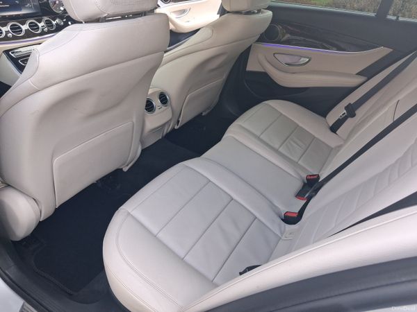 181 Mercedes-Benz E-Class E200 Diesel Avantgarde 389150651