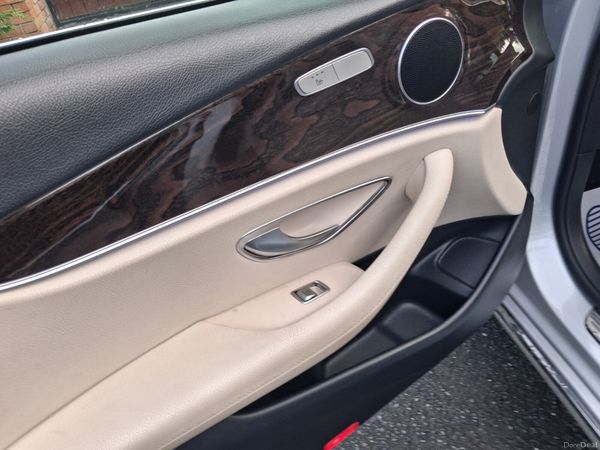 181 Mercedes-Benz E-Class E200 Diesel Avantgarde 389150653