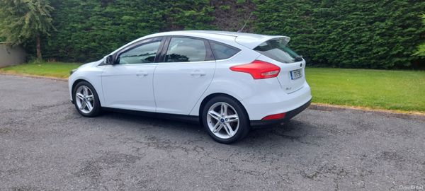 Ford Focus 2017 389196647