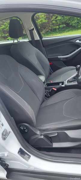 Ford Focus 2017 389196663