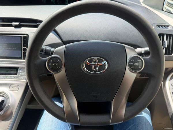14 TOYOTA PRIUS HYBRID LEATHER 389112085