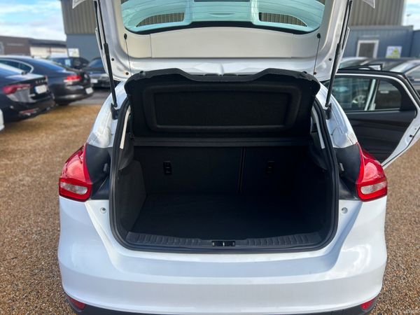 Ford Focus zetec auto new Nct 389264421