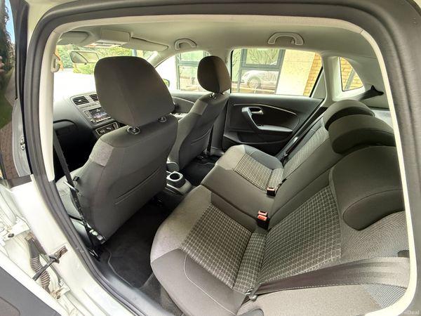 Volkswagen Polo 2014 389229177