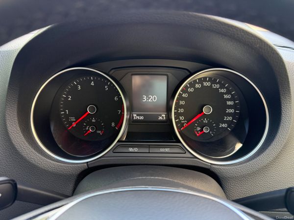 Volkswagen Polo 2014 389230095