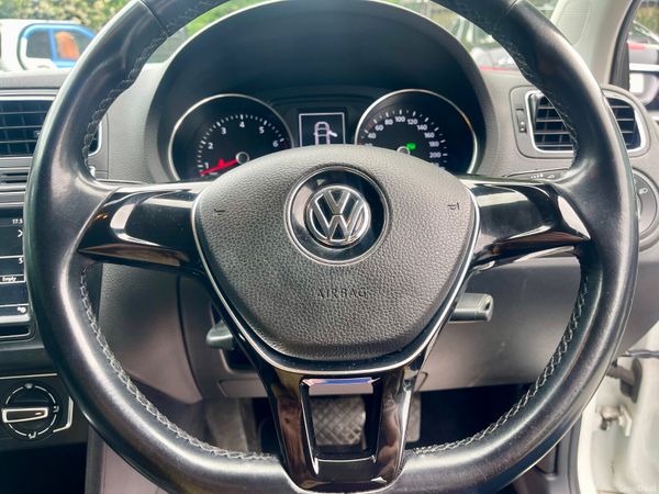 2015 Volkswagen Polo 1.2 TSI Automatic 389230419