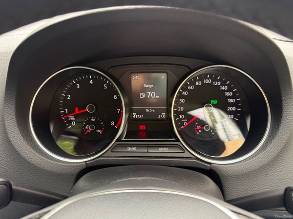 Volkswagen Polo 2015 389232045