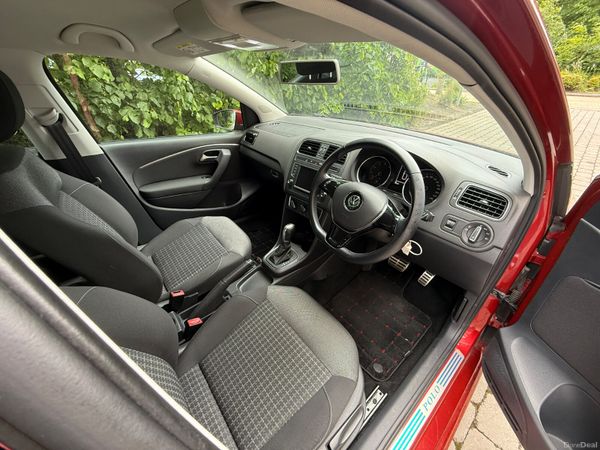 Volkswagen Polo 2015 389232023