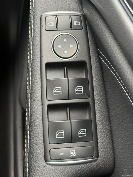 *57000kms* Mercedes-Benz CLA220d Urban Auto! 389234095