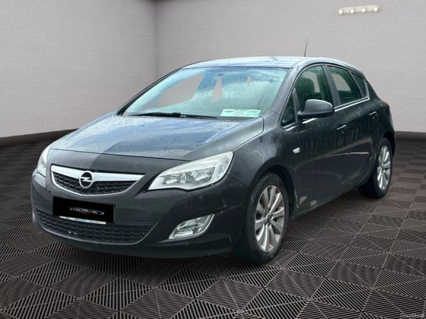 2012 Opel Astra 389236835