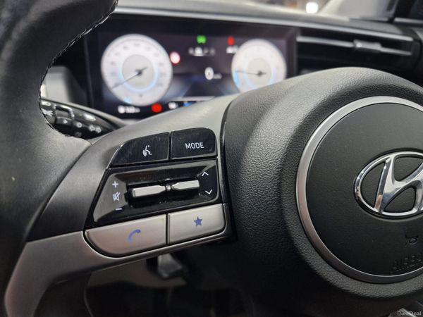 2021 Hyundai Tuscon Executive Plus Only 68,000KM 389356923