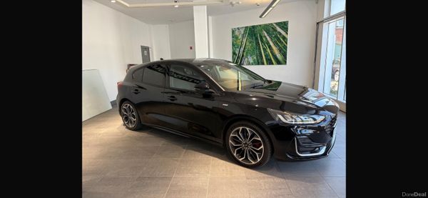 Ford Focus 2022 389371327