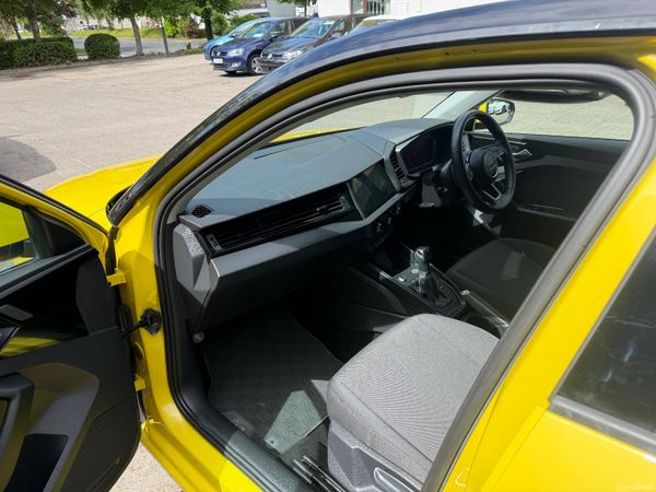 Audi A1 2020 1.0 TFSI Low KM Great spec 389384371