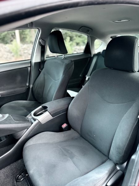 Toyota Prius | 2014 | 104,000 KM | Hybrid | AUTO 389398245