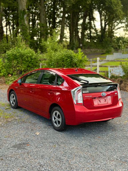 Toyota Prius | 2014 | 104,000 KM | Hybrid | AUTO 389398233