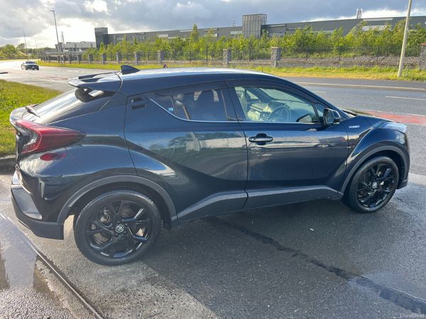 TOYOTA C-HR 2019,1.8 HYBRID AUTO HIGH SPEC LOW KMS 389321569