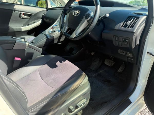 12 Toyota Prius Half Leather Seats 389441515