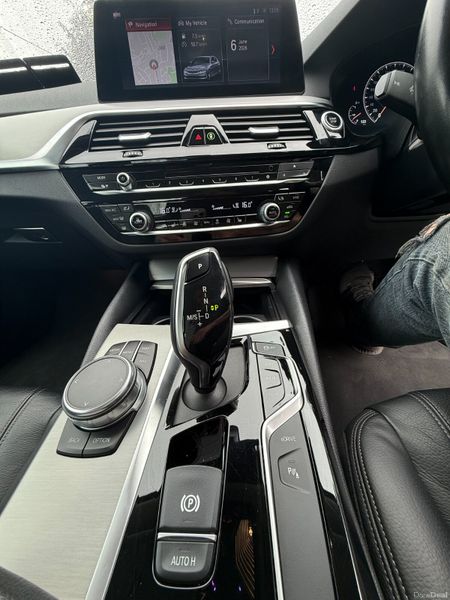 ✅  BMW 530e. 75km.  2-Year Warranty. Finance. 389473609
