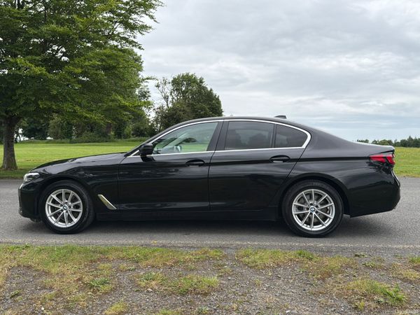 BMW 5-Series 2021 SE MHT 389414545