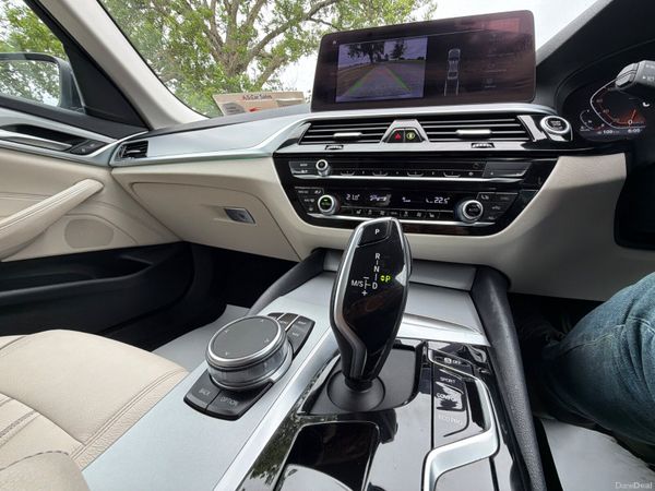 BMW 5-Series 2021 SE MHT 389415853