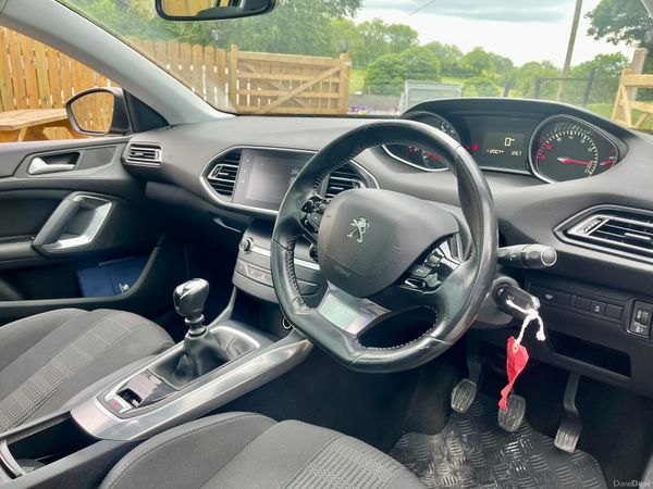 Peugeot 308 2019 top the range allure 389418597