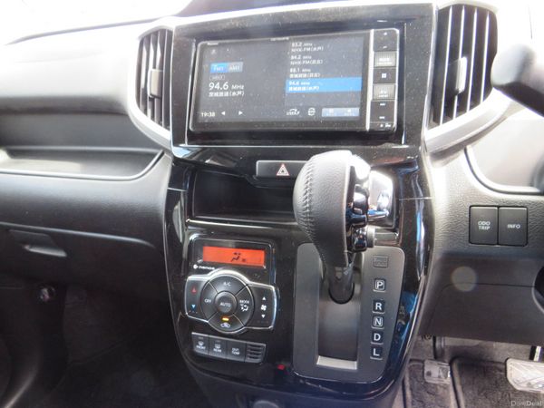 2017 MITSUBISHI DELICA 2 HYBRID AUTOMATIC 389422041