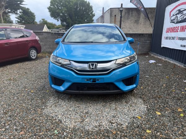 Honda fit 2015 low Milage 389426097