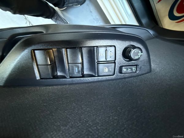 2020 Toyota Yaris 1.5 Hybrid Automatic,19K Miles 389434045