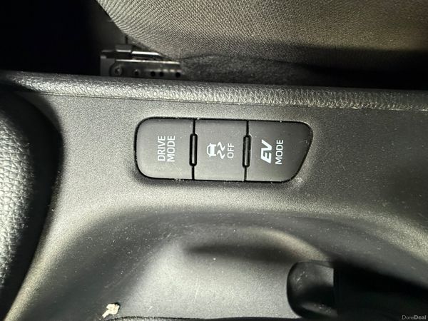 2020 Toyota Yaris  1.5 Hybrid Automatic,31K Miles 389434363