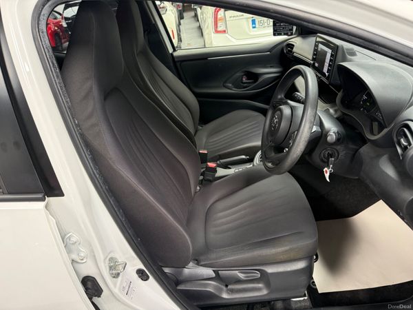 2020 Toyota Yaris  1.5 Hybrid Automatic,31K Miles 389434367