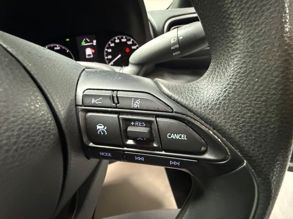 2020 Toyota Yaris  1.5 Hybrid Automatic,31K Miles 389434369