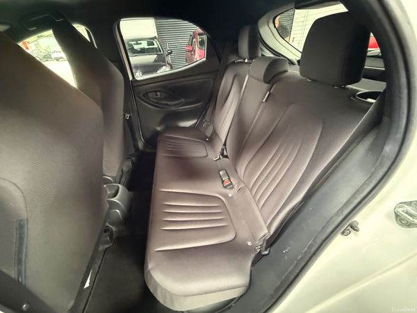 2020 Toyota Yaris  1.5 Hybrid Automatic,31K Miles 389434373