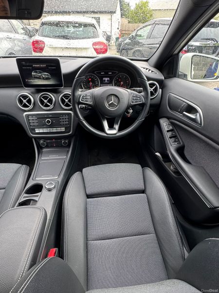 Mercedes A-180 1.6 Auto 23000 KM ONLY 2016 389557193