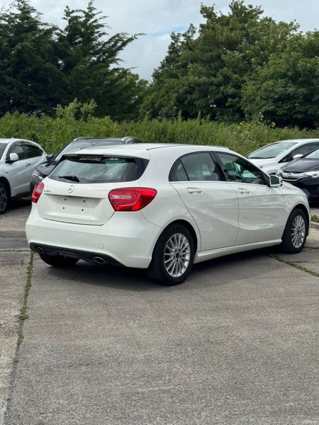 MERC A Class 1.6 Auto White Leather 50,000 KM 389557811