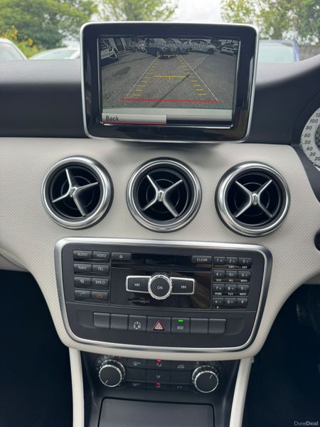MERC A Class 1.6 Auto White Leather 50,000 KM 389557829