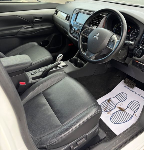 2014 Mitsubishi Outlander PHEV HIGH SPEC 389580539