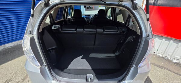 Honda Fit Hybrid Automatic 389509719