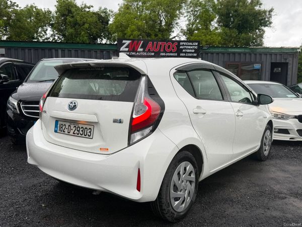 182 Toyota Aqua Hybrid 389519199