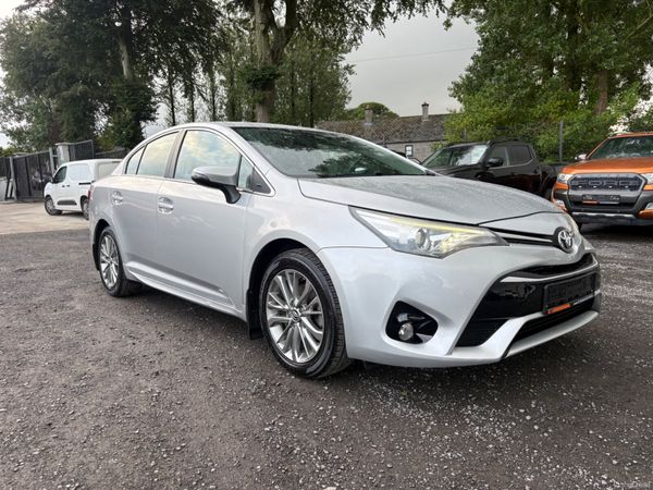 Toyota Avensis 389672983