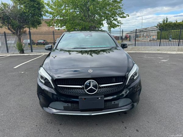 Mercedes Benz A180 389680397