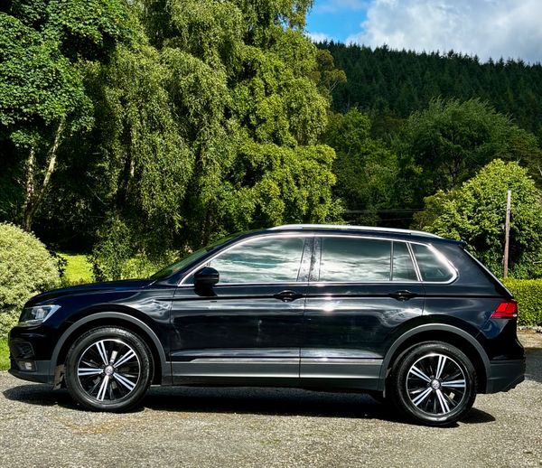 172 Volkswagen Tiguan Automatic Low KMs *Sale* 389689079